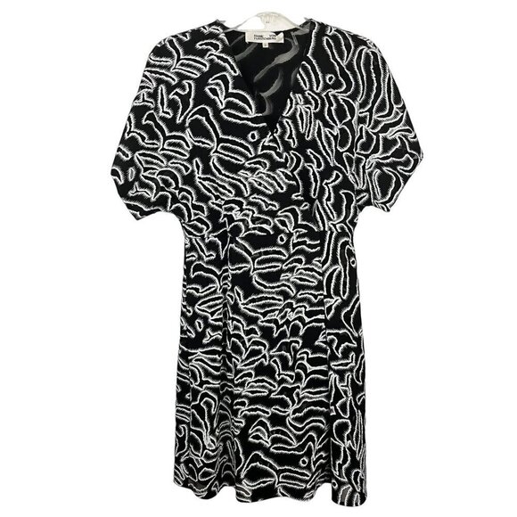 Diane Von Furstenberg DVF Faux Wrap Dress with Slip Black and White Size 6 EUC - Picture 1 of 13